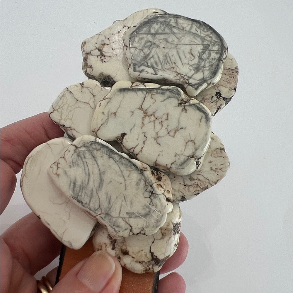 Genuine tooled leather Belt White Howlite Magnesite embellished with eagles boho - Picture 12 of 12